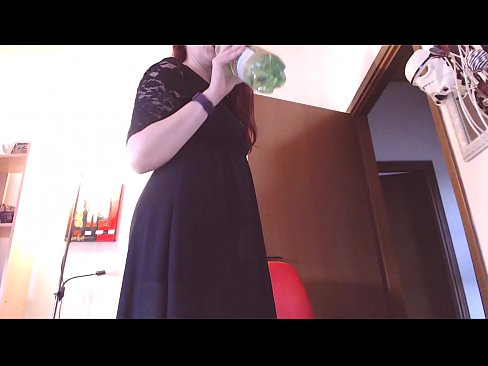 ❤️ Un escravo sumiso que adora as bragas sucias e deliciosas vese obrigado a masturbarse despois de ver este vídeo! Vídeo de puta  en nós ❌️